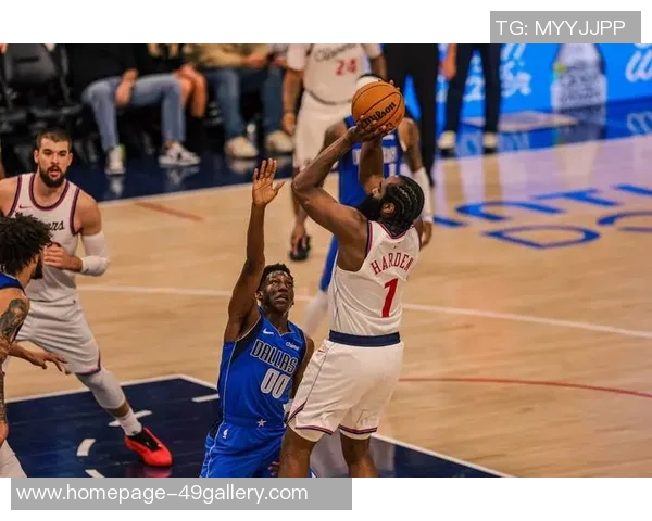 勇士与快船季后赛精彩对决全场录像回放尽享篮球盛宴 勇士与快船季后赛精彩对决全场录像回放尽享篮球盛宴